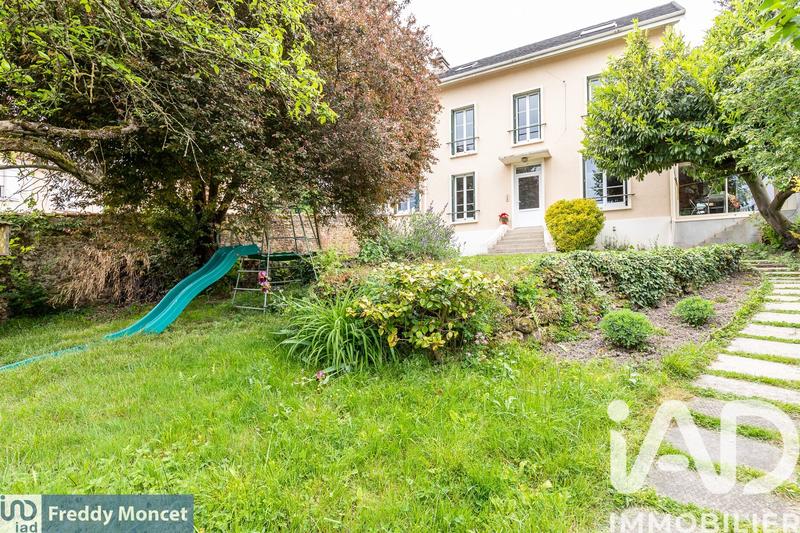 Maison - 145 m² - 6 pièces