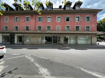 Local commercial - 251 m² - 6 pièces