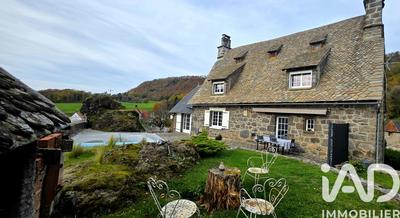 Maison - 140 m² - 6 pièces