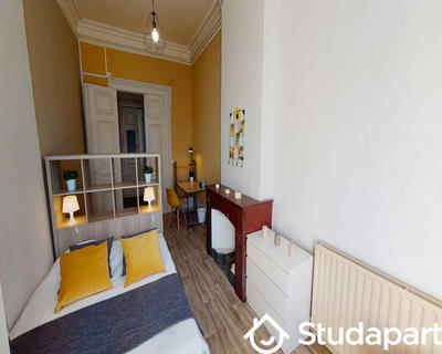 Chambre - 100 m² - 1 pièce