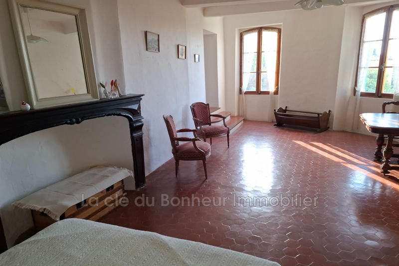 Maison de village - 350 m² - 13 pièces