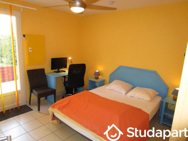 Chambre - 11 m² - 1 pièce