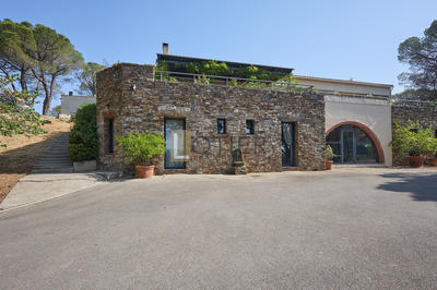 Villa - 320 m² - 8 pièces