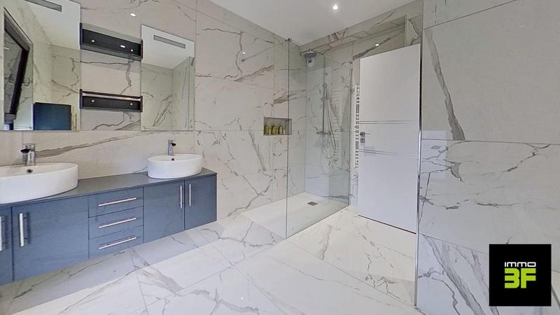 Maison - 158 m² - 6 pièces