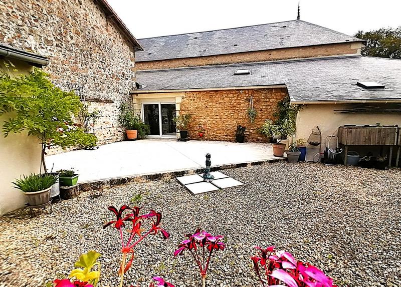 Maison - 290 m² - 8 pièces