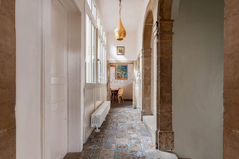 Appartement - 173 m² - 6 pièces