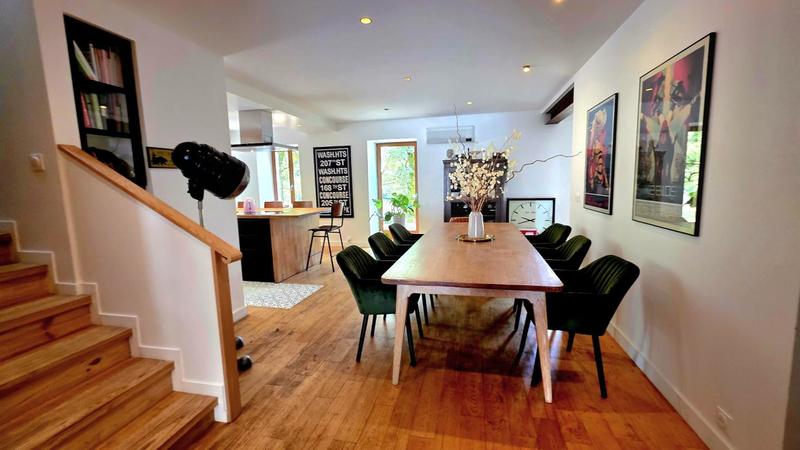 Maison - 390 m² - 11 pièces