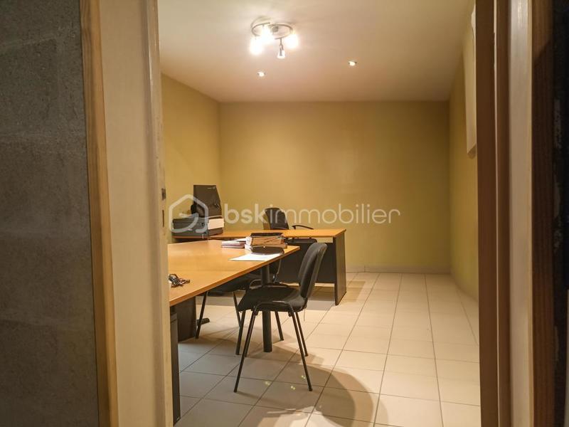 Immeuble - 220 m² - 1 pièce