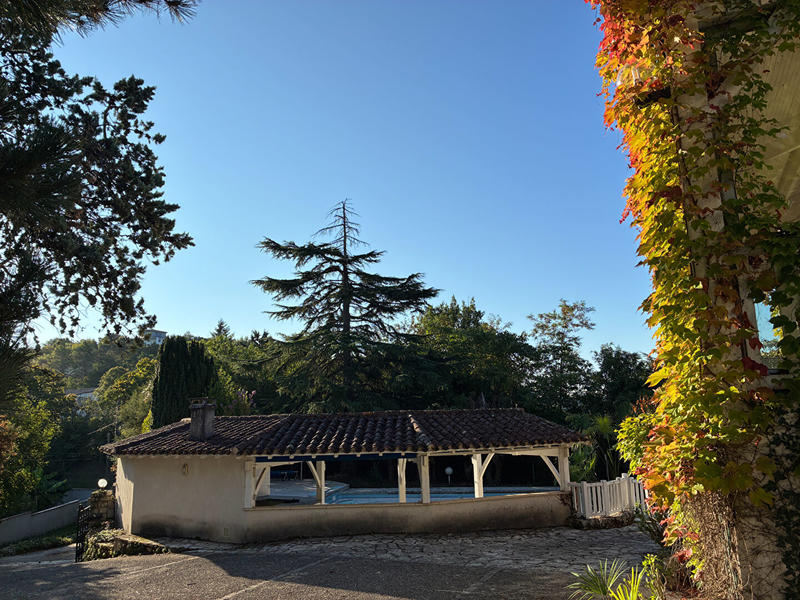 Maison - 226 m² - 8 pièces