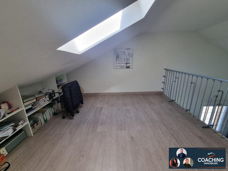 Maison - 437 m² - 10 pièces