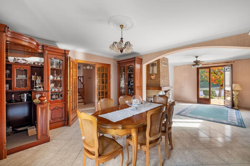 Maison - 157 m² - 7 pièces