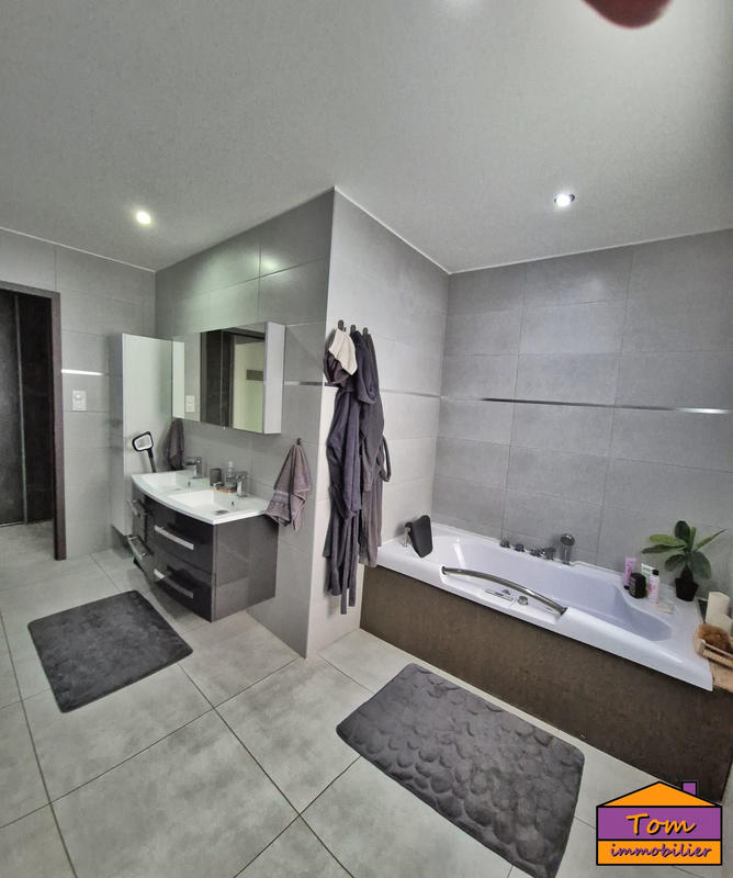 Maison - 125 m² - 4 pièces