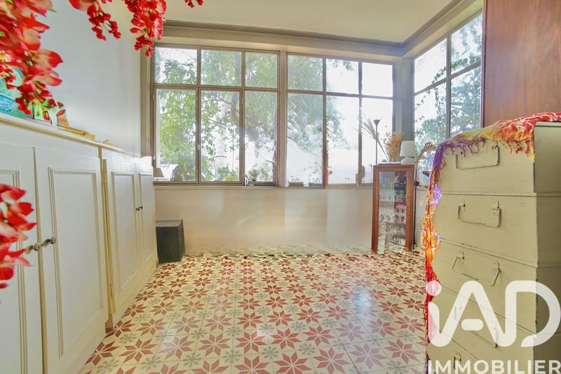 Maison - 225 m² - 7 pièces