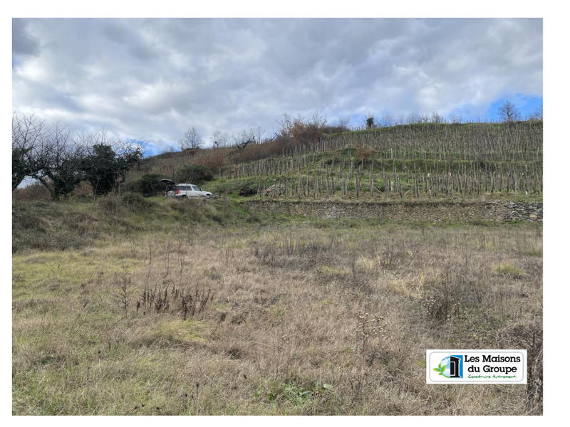 Terrain constructible - 1 070 m²