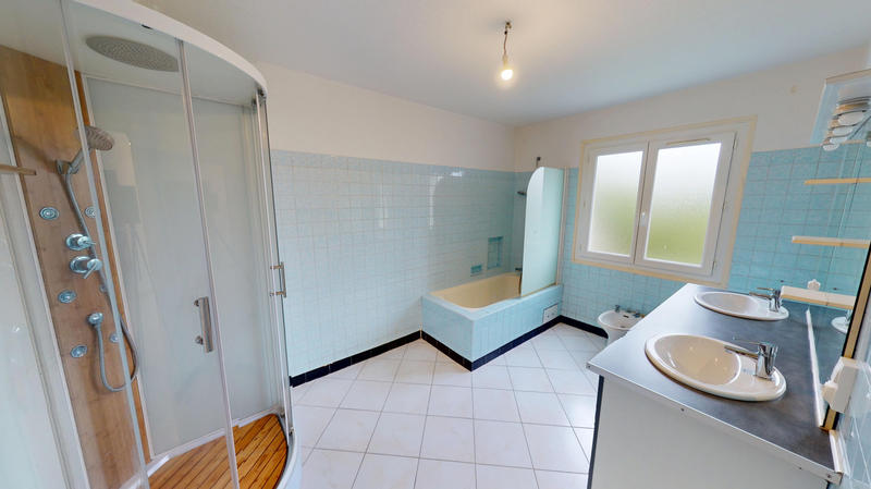 Maison - 120 m² - 5 pièces