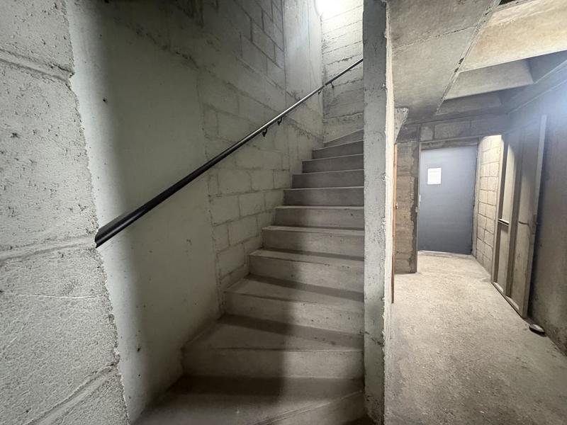 Parking / Garage - 12 m²