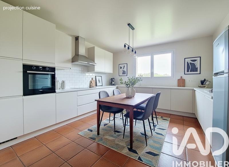 Maison - 166 m² - 8 pièces