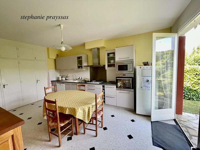 Maison - 147 m² - 6 pièces