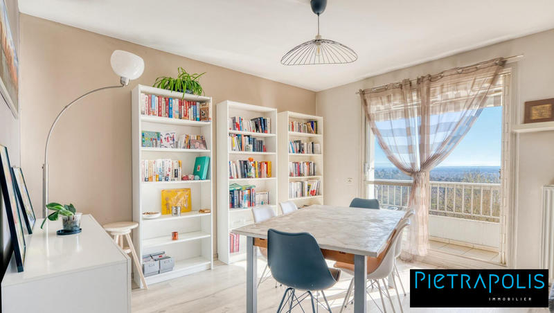 Appartement - 107 m² - 4 pièces