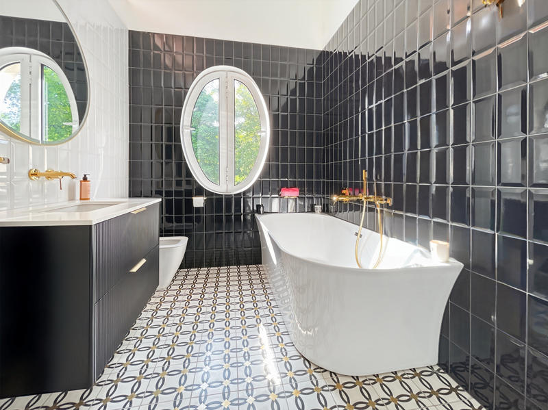 Maison - 215 m² - 8 pièces