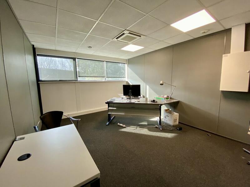 Bureau - 211 m²