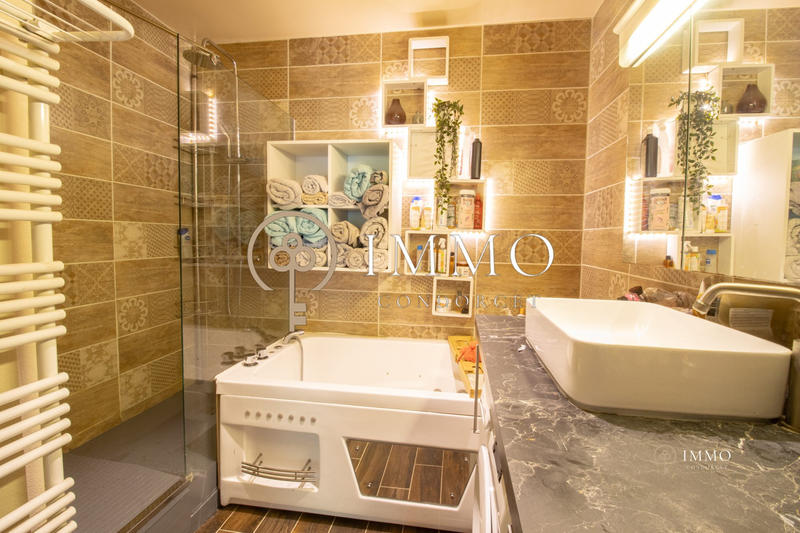 Appartement - 70 m² - 4 pièces