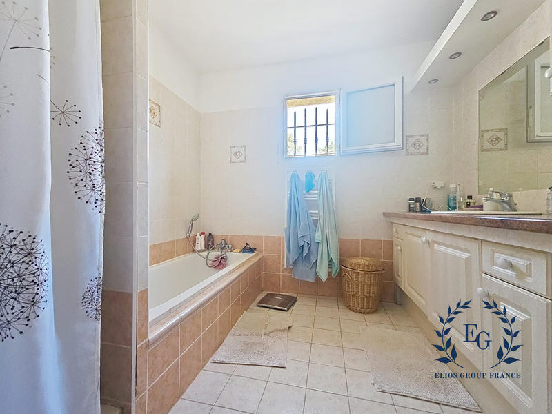 Maison - 107 m² - 4 pièces