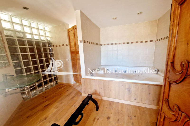 Villa - 205 m² - 5 pièces