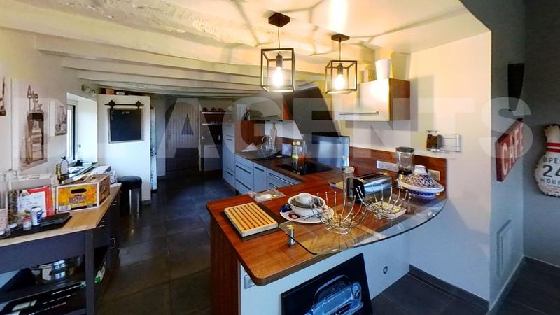 Maison en pierre - 176 m² - 6 pièces