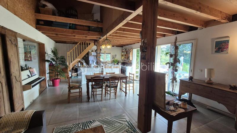 Maison - 100 m² - 4 pièces