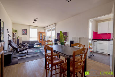 Appartement - 82 m² - 4 pièces