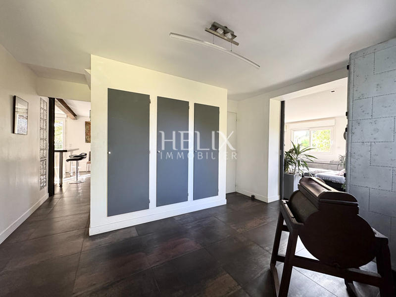 Maison - 163 m² - 9 pièces