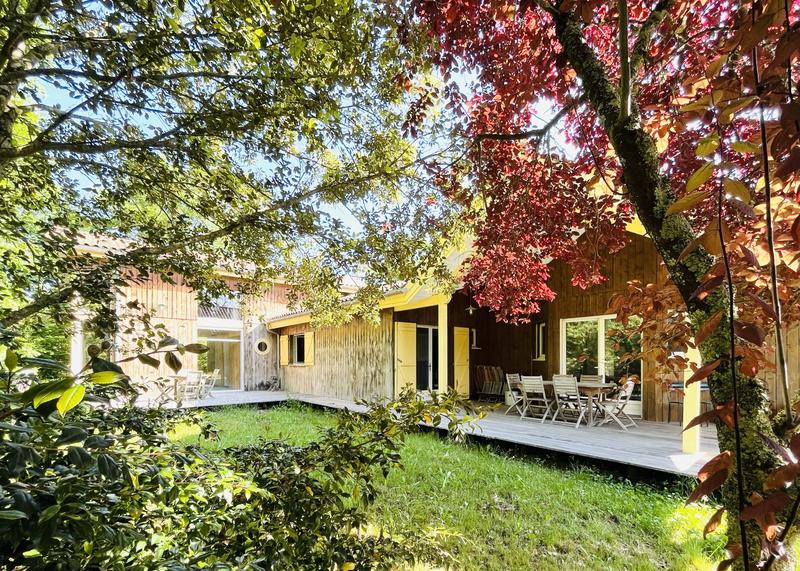 Villa - 198 m² - 7 pièces