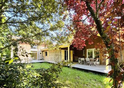 Villa - 198 m² - 7 pièces