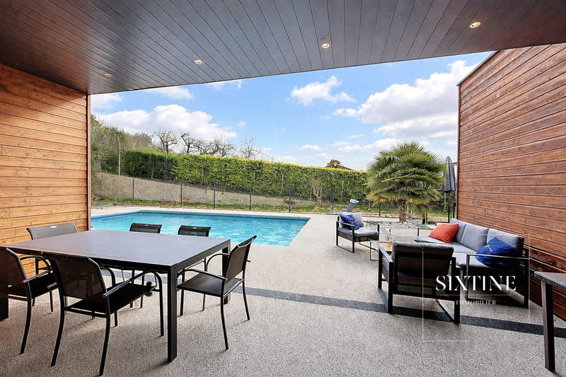 Maison - 138 m² - 5 pièces