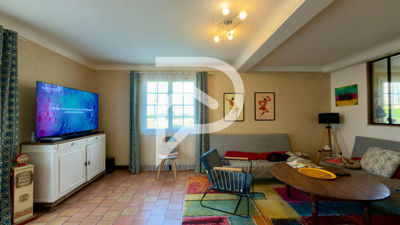 Maison - 204 m² - 7 pièces