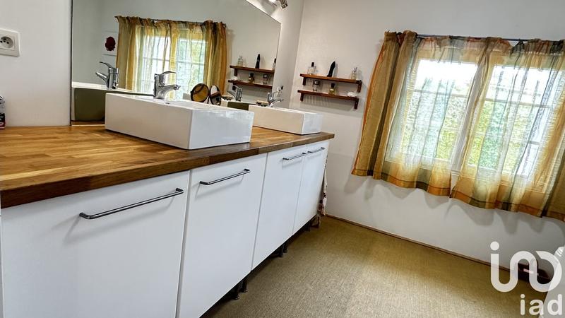 Maison - 268 m² - 11 pièces