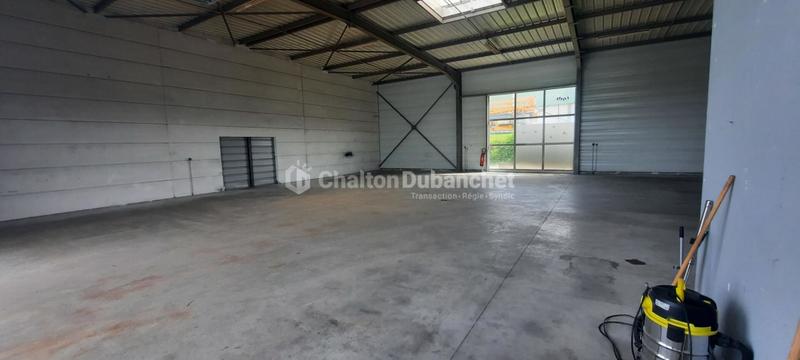 Entrepôt - 582 m² - 6 pièces