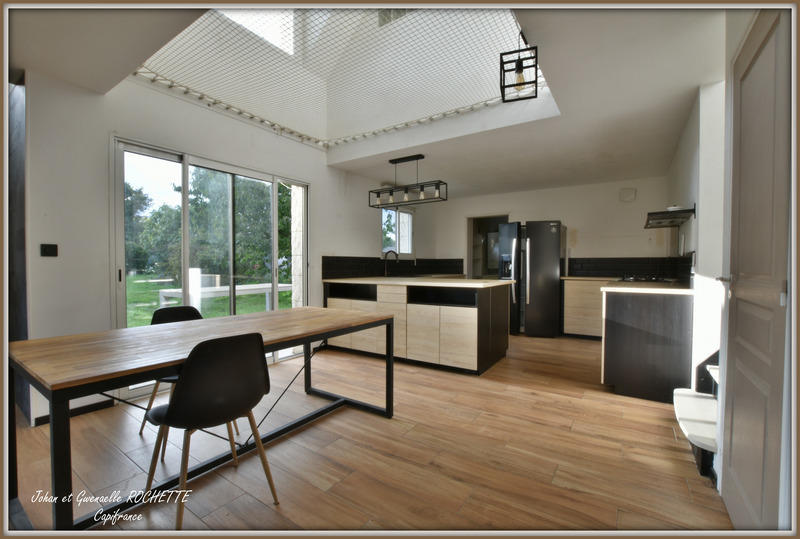 Maison - 147 m² - 8 pièces