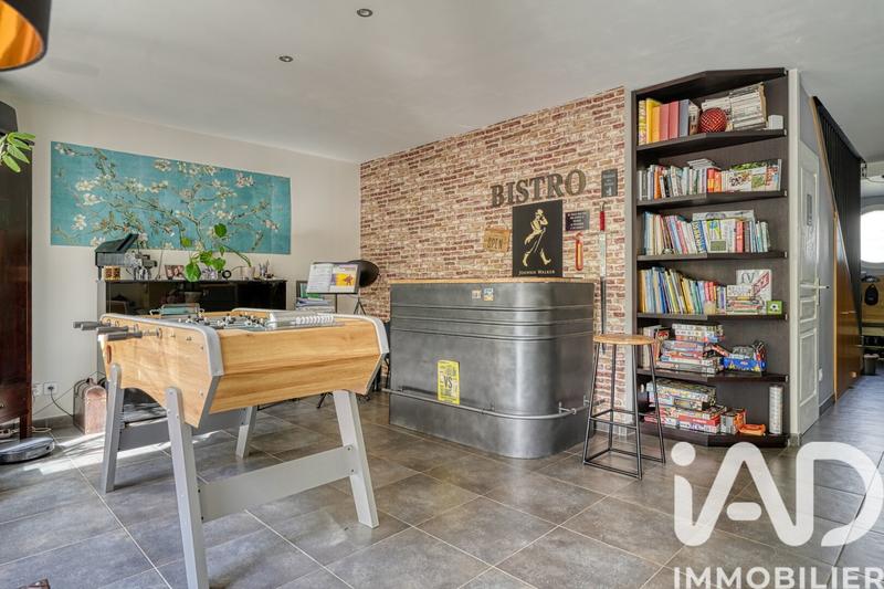 Maison - 180 m² - 8 pièces