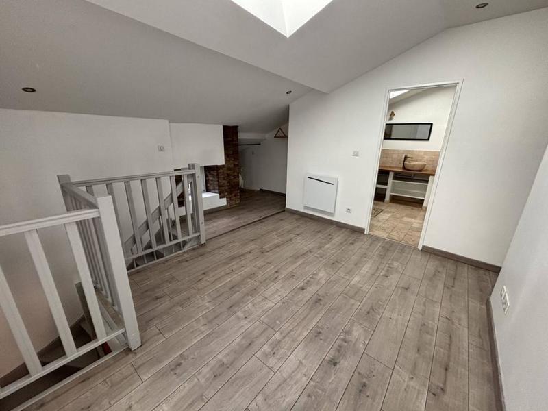 Appartement - 100 m² - 3 pièces