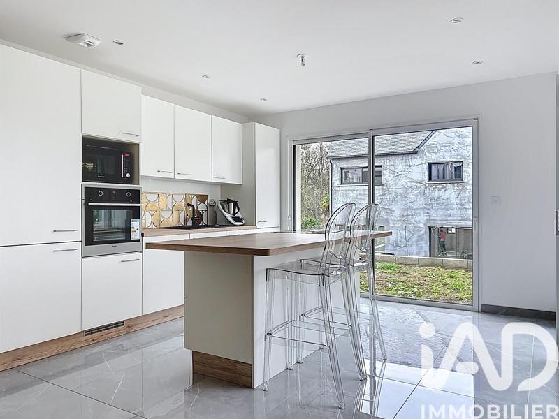 Maison - 145 m² - 6 pièces