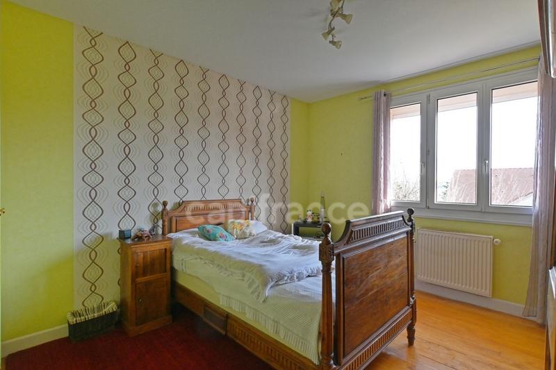 Maison - 210 m² - 8 pièces