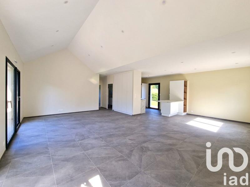 Maison - 122 m² - 4 pièces