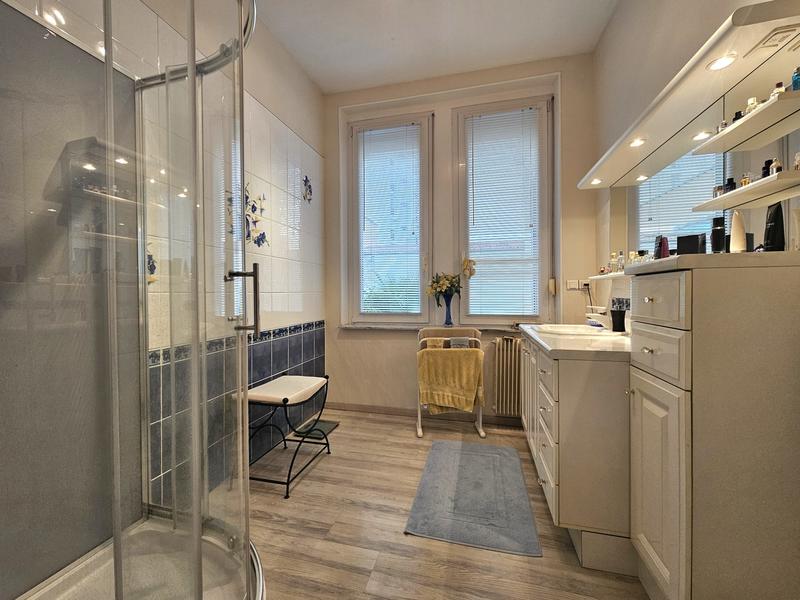 Maison - 145 m² - 9 pièces