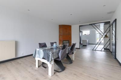 Maison - 215 m² - 5 pièces