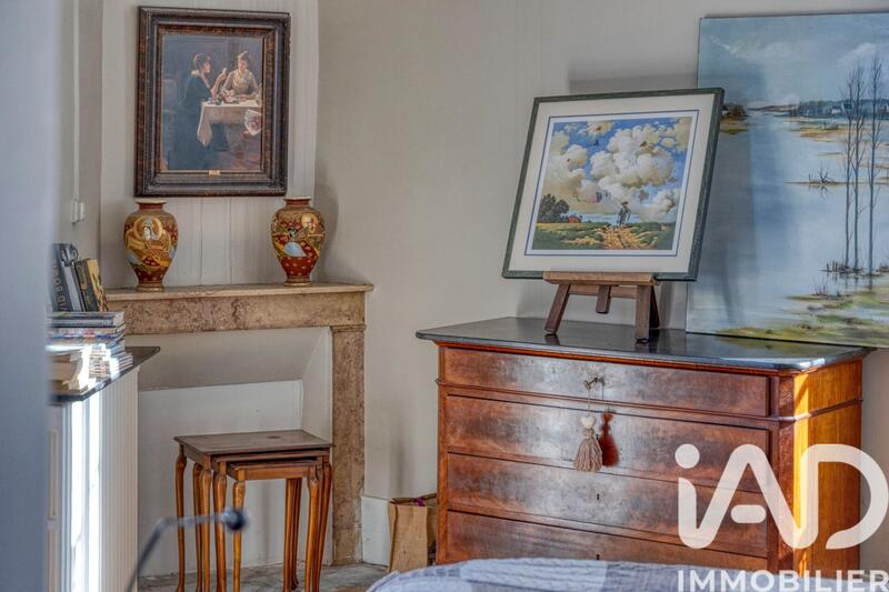 Maison - 241 m² - 6 pièces