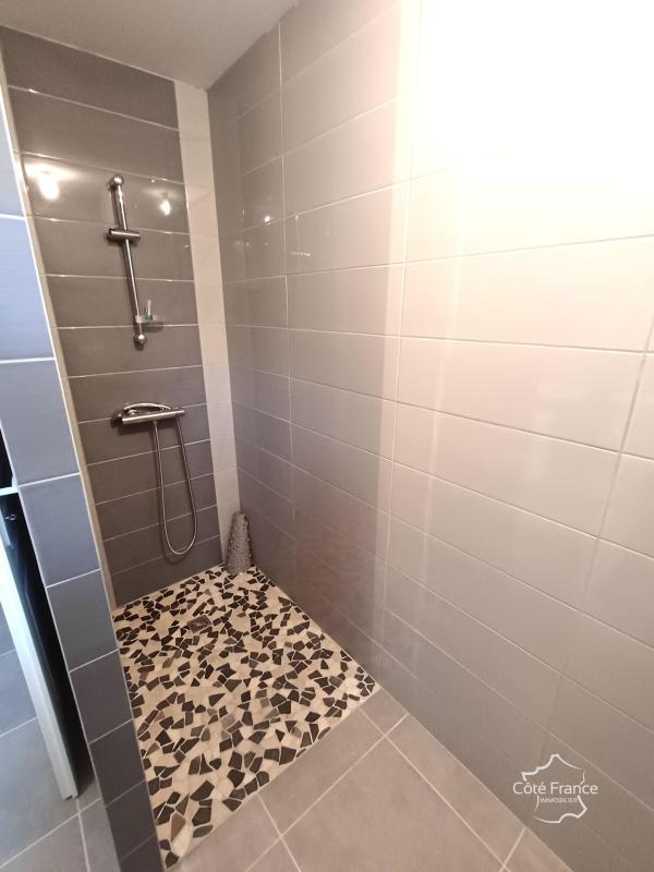 Propriété - 249 m² - 9 pièces