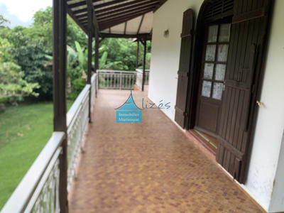 Maison - 160 m² - 4 pièces