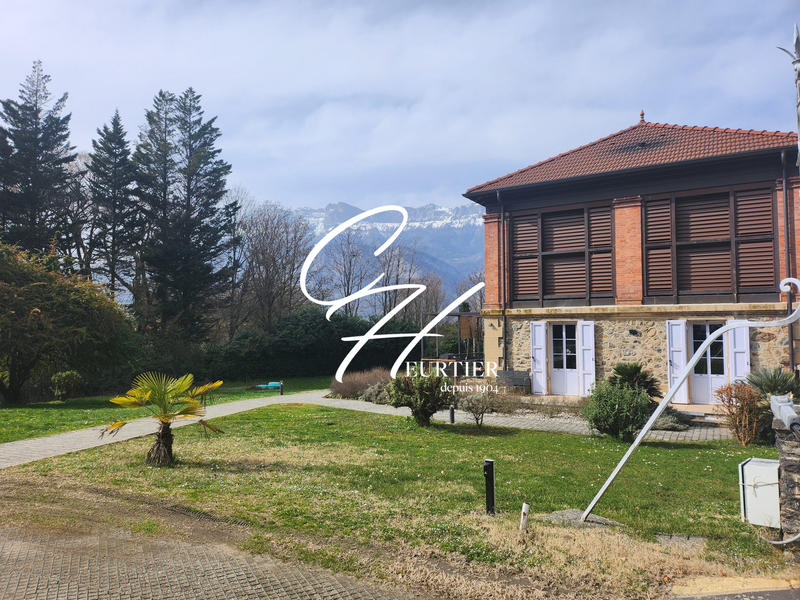 Appartement - 91 m² - 4 pièces